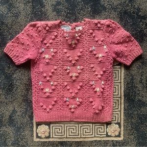 Beautiful needleworked top by Saks Fifth Avenue // Sz Medium